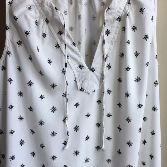 OLD NAVY lightweight dress - Picture 3 of 10